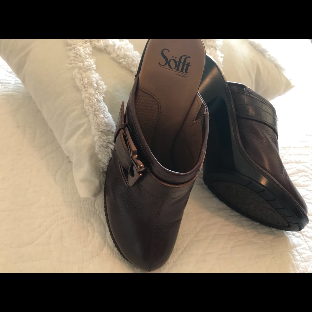 Clogs - Picture 4 of 4